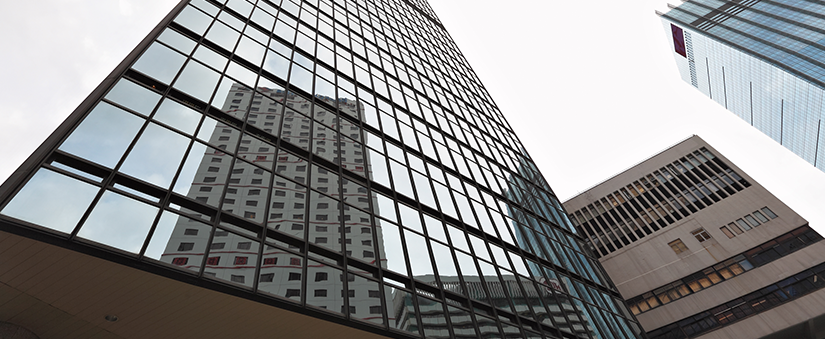 PSA Sistemas: prédios vistos de vista inferior