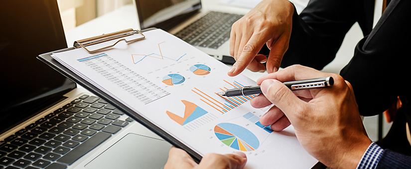 Leads - Pessoas vendo gráficos