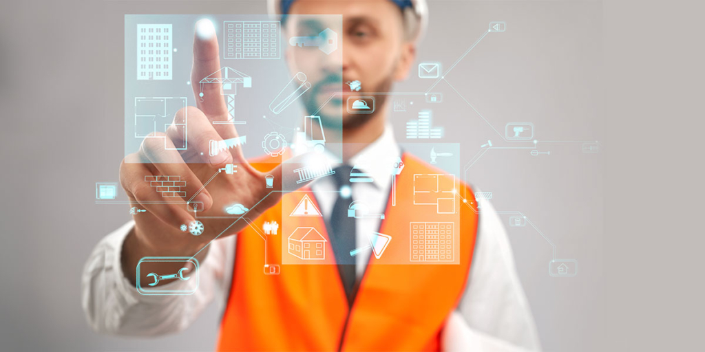 Software para pequenas construtoras Software para pequenas construtoras: imagem de um homem usando um terno laranja e um capacete de proteção apontando para a tela, com alguns ícones de construção civil em destaque.