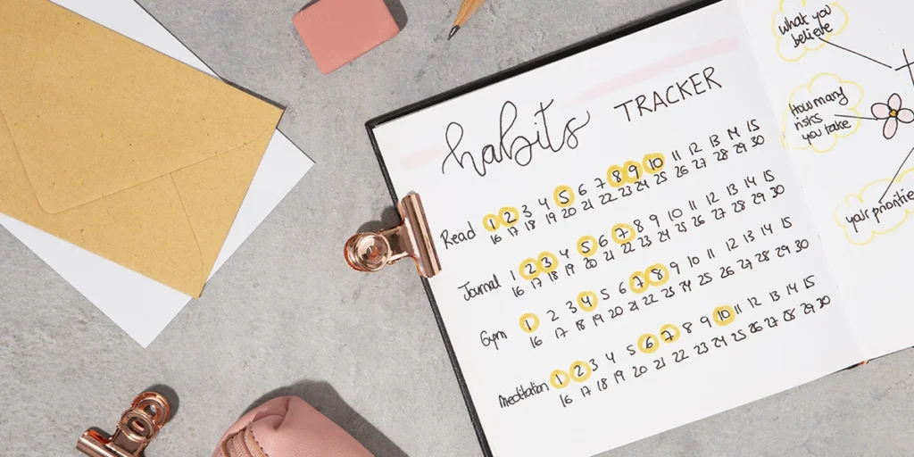 cronograma financeiro cronograma financeiro: imagem vista de cima de um calendário com algumas datas destacadas.